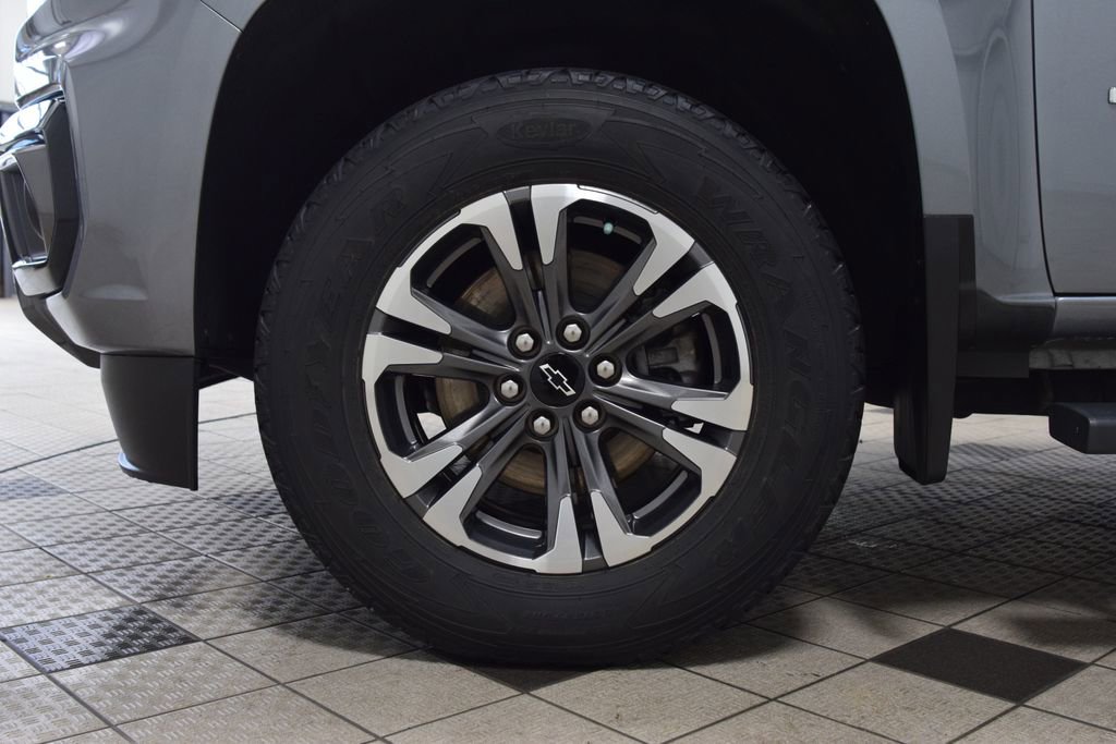 Used 2021 Chevrolet Colorado Z71 w/ Safety Package AWD/4WD image 30