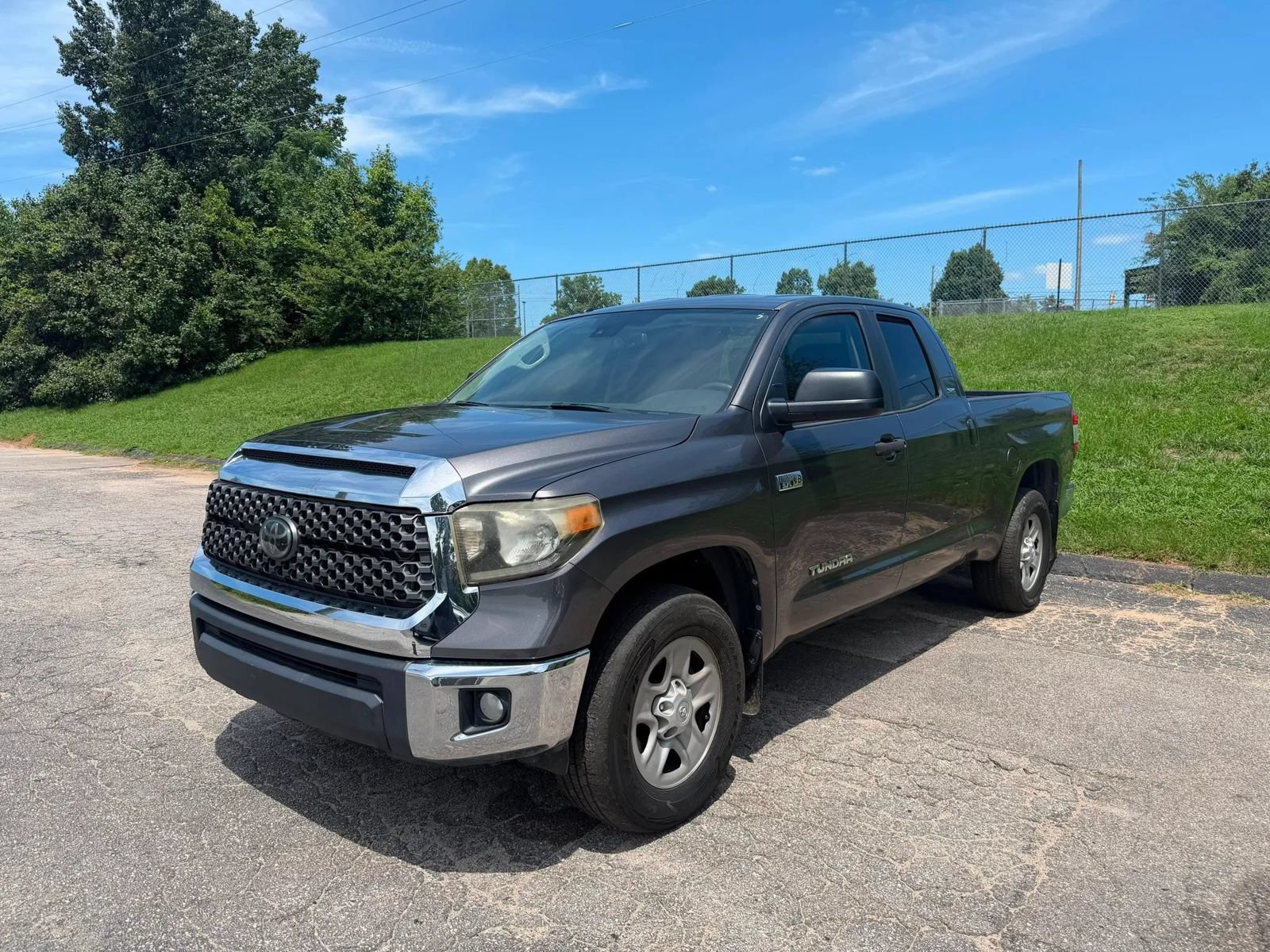 Used 2018 Toyota Tundra SR5 w/ SR5 Upgrade Package RWD image 2