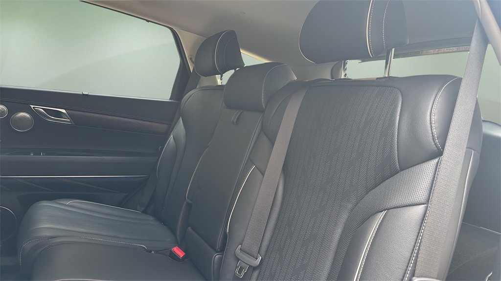 Used 2023 Genesis GV80 2.5T w/ Prestige 20" Package image 10