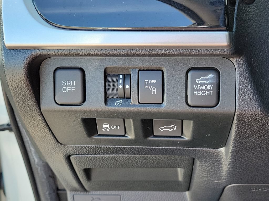 Used 2018 Subaru Forester 2.5i Touring AWD/4WD image 36