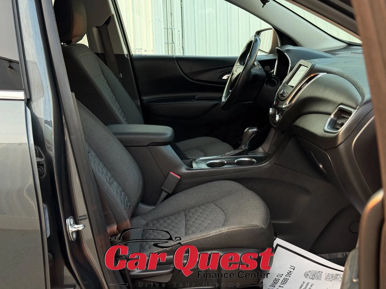Used 2019 Chevrolet Equinox LT w/ Driver Convenience Package FWD image 18