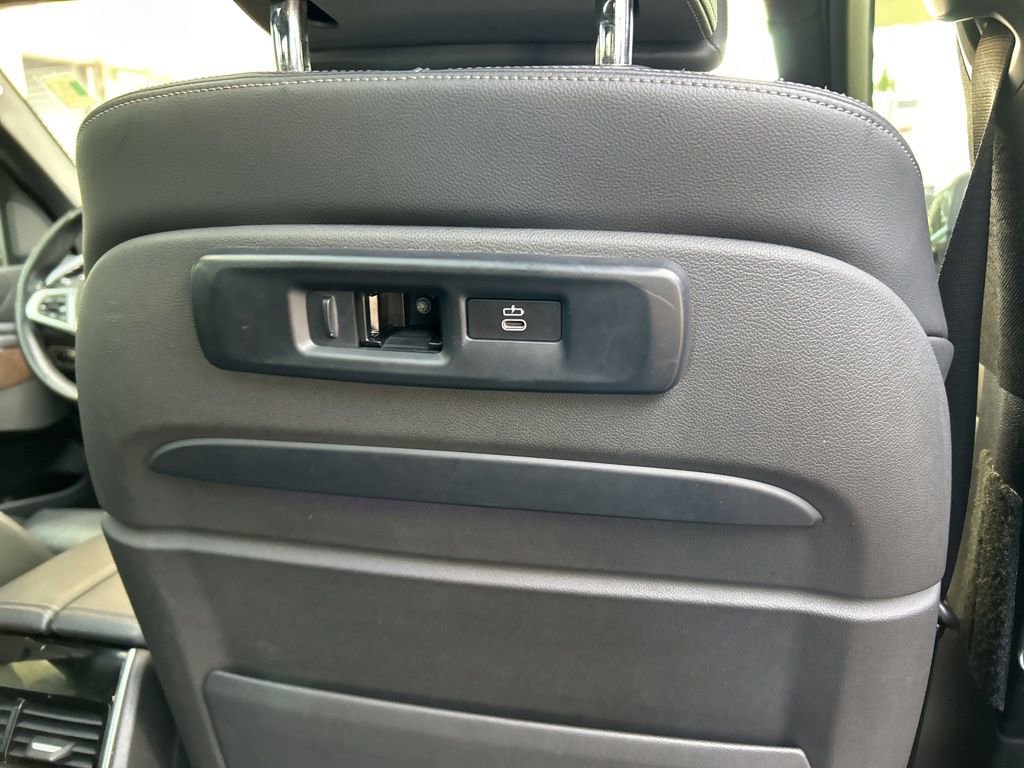 Used 2020 BMW X5 M50i image 34