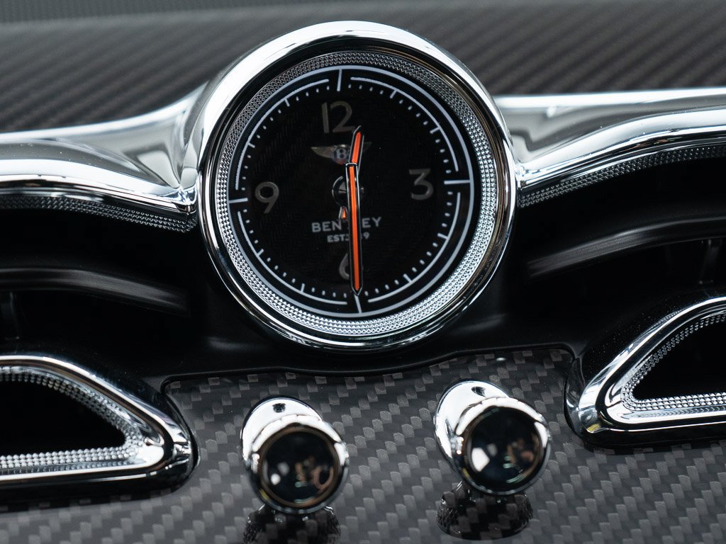 Certified 2025 Bentley Bentayga AWD/4WD image 41