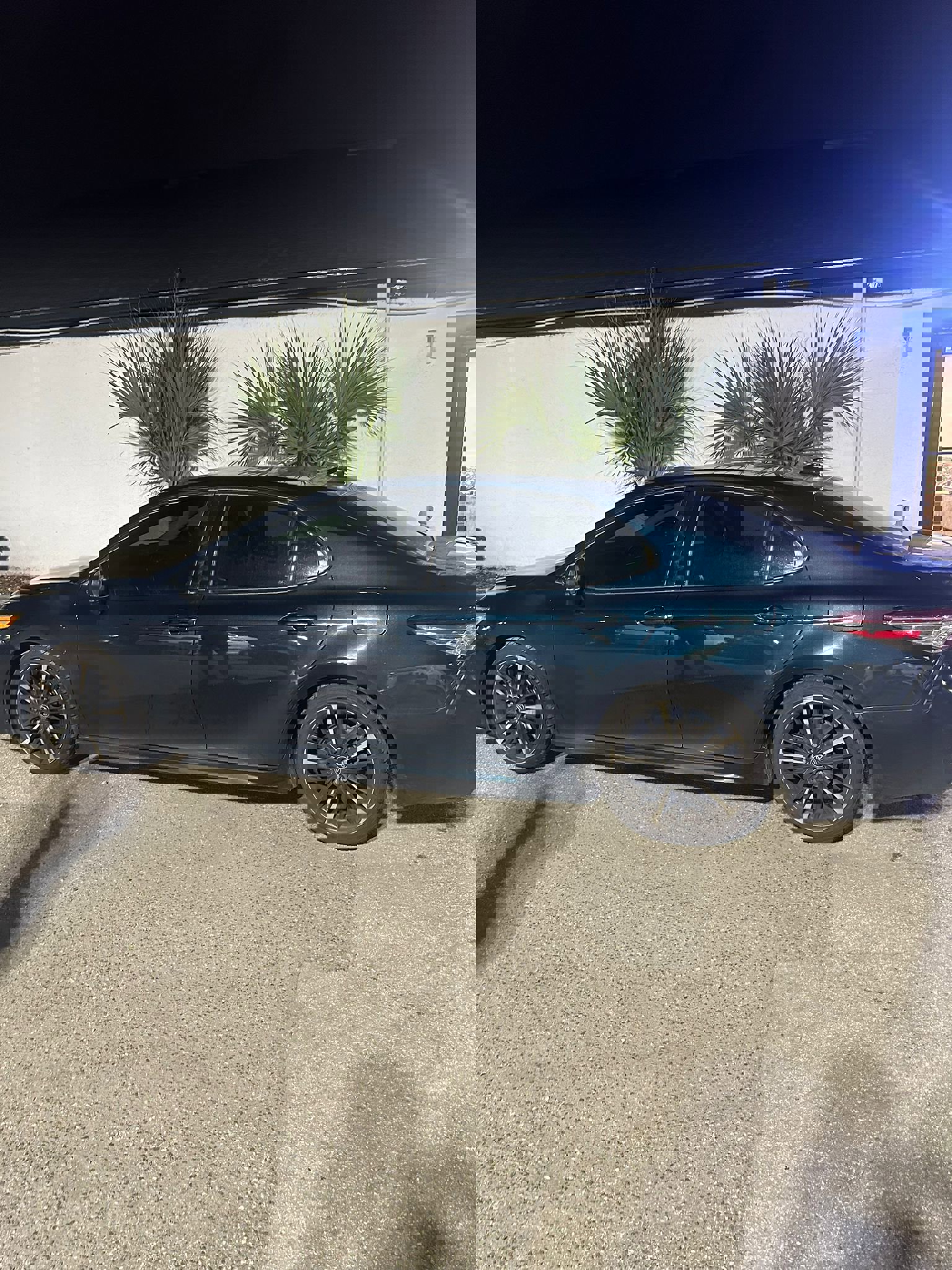 Used 2020 Toyota Camry XSE image 5