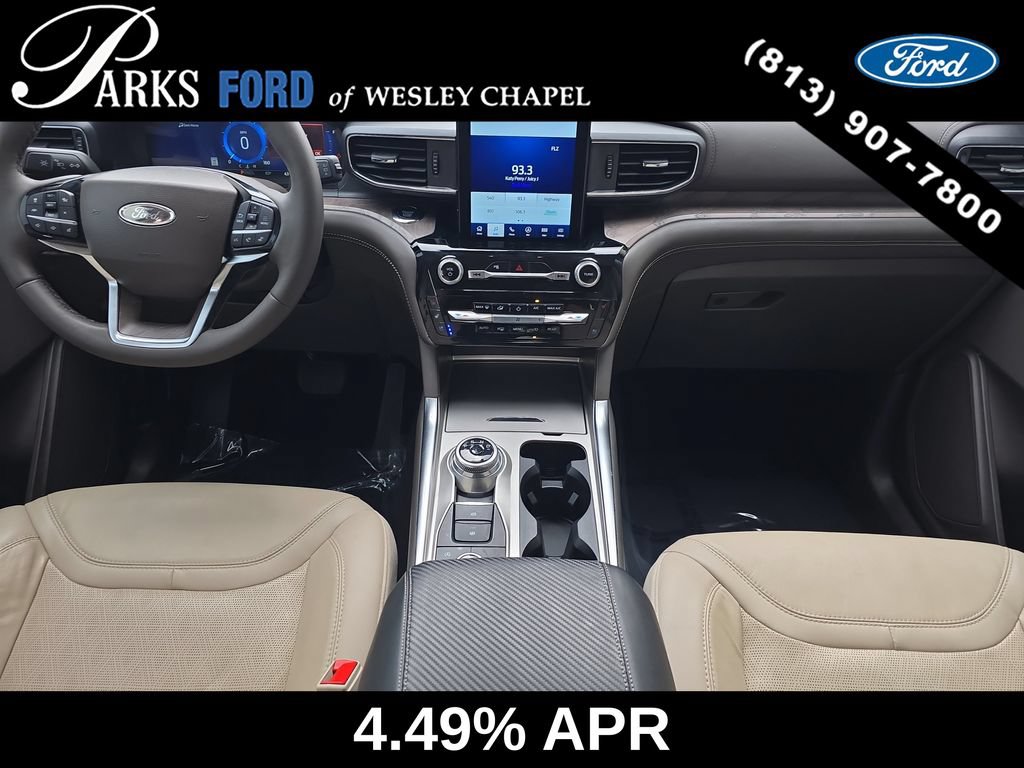 Certified 2024 Ford Explorer Platinum w/ Technology Package AWD/4WD image 11