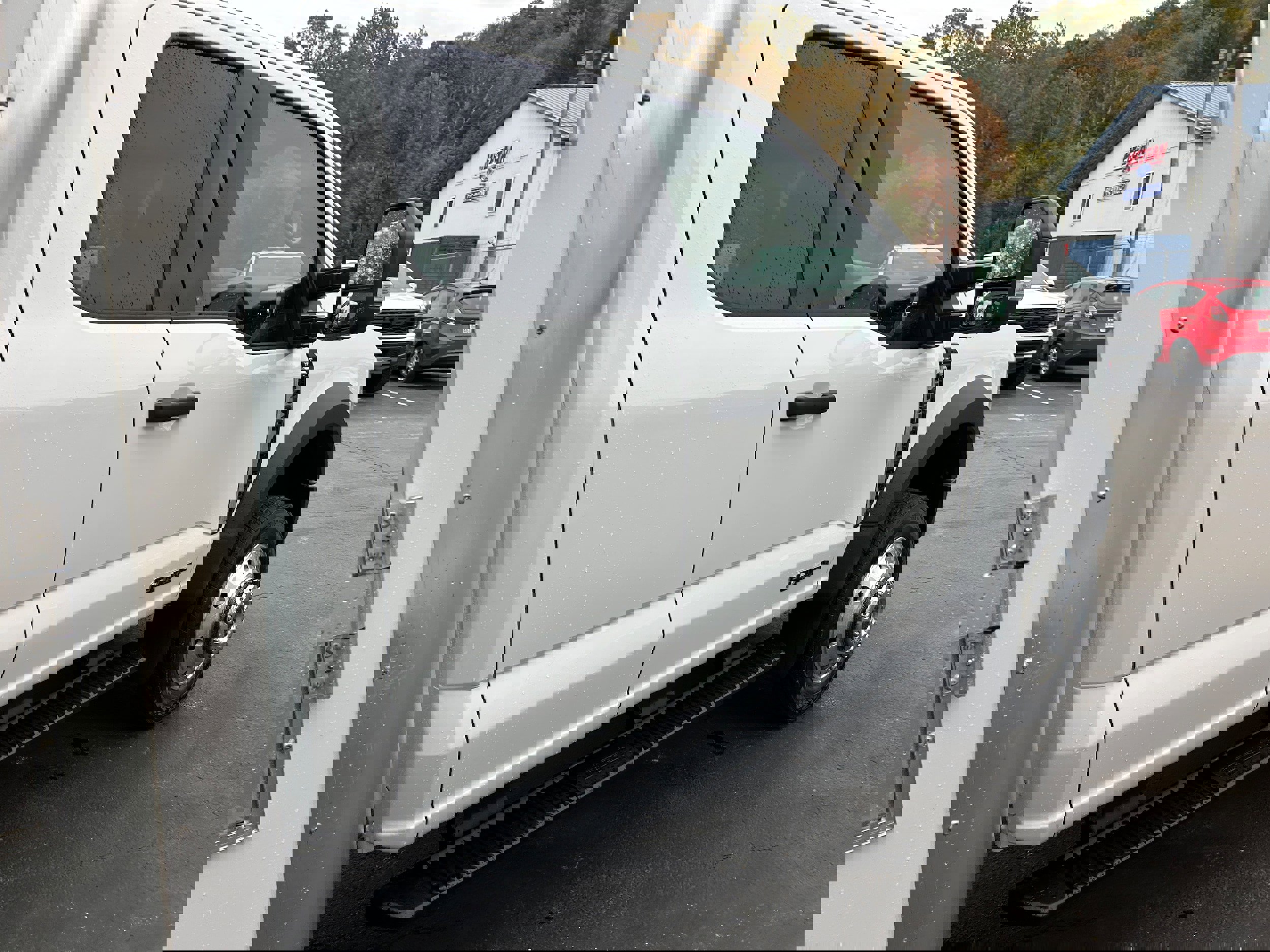 New 2025 Ford F450 XLT w/ XLT Value Package image 45