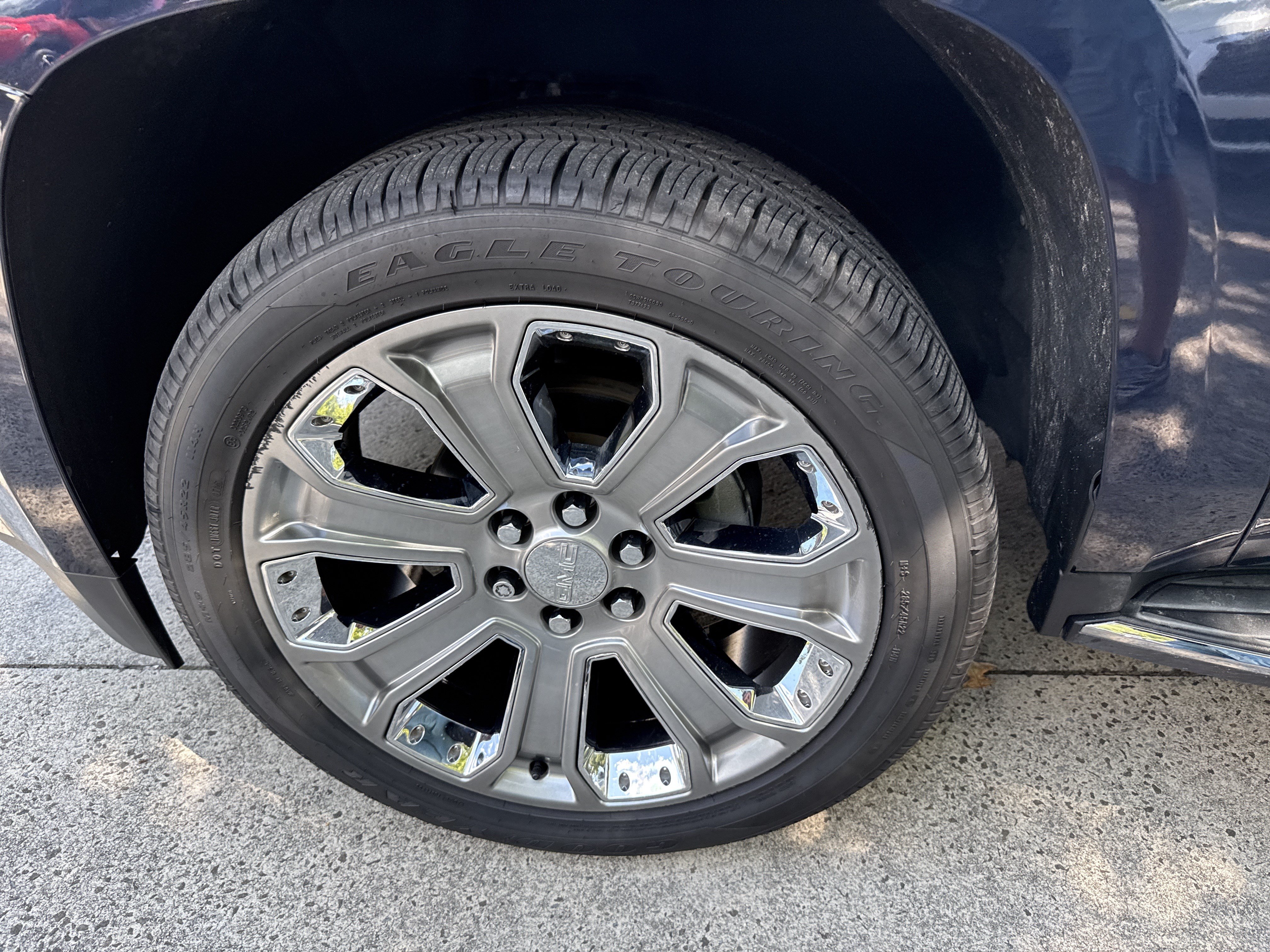 Used 2018 GMC Yukon SLT w/ Premium Edition RWD image 11