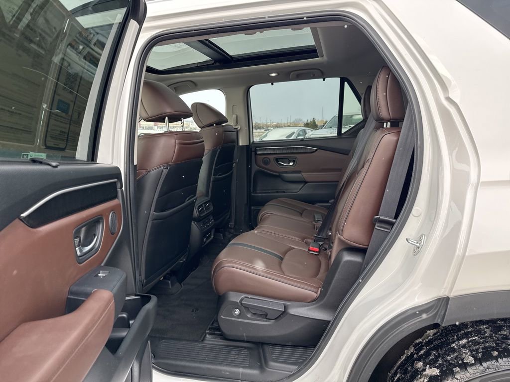 Used 2024 Honda Pilot Elite image 37