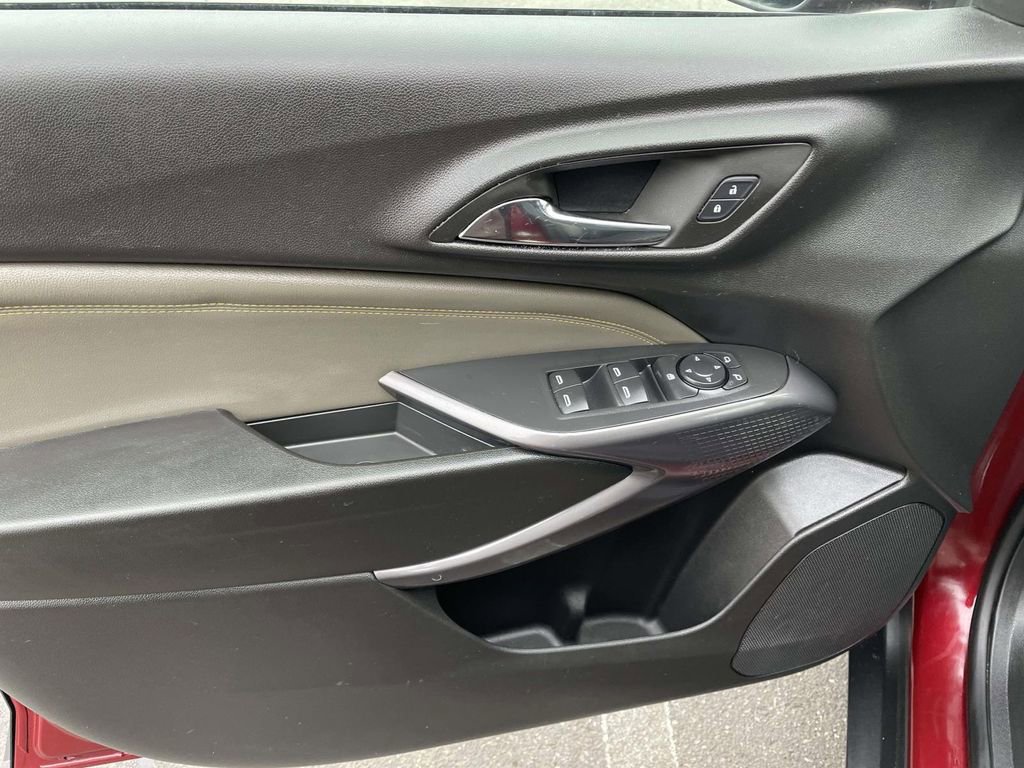 Used 2024 Chevrolet Trax ACTIV w/ Sunroof Package image 27