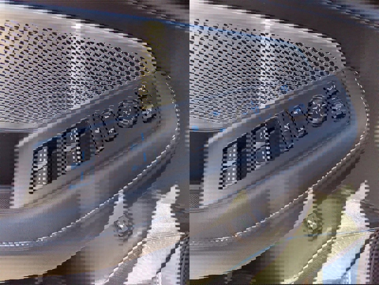 Used 2024 Acura MDX Technology image 32