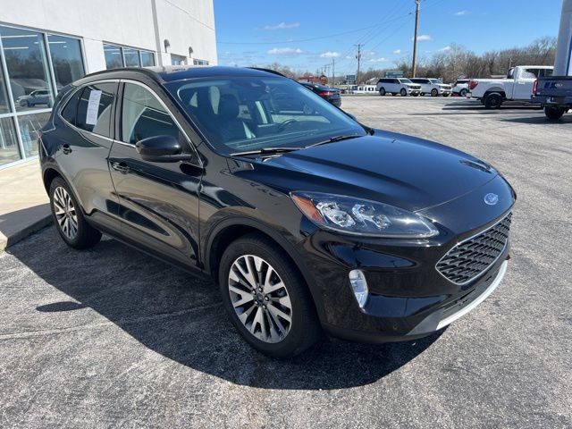 Used 2022 Ford Escape Titanium AWD/4WD image 3