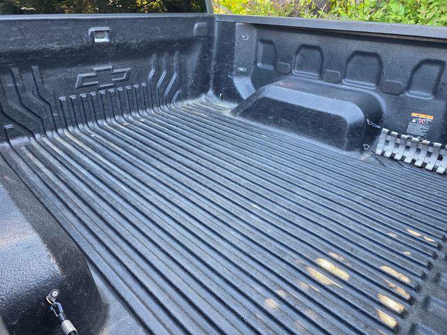Used 2022 Chevrolet Silverado 1500 Custom RWD image 17