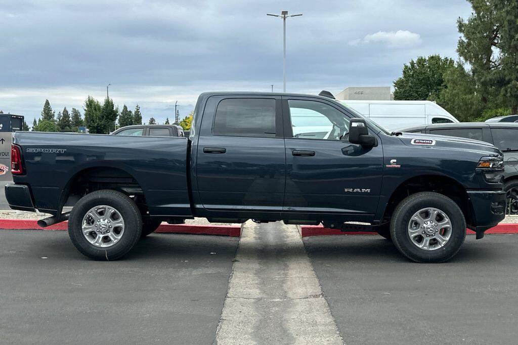 New 2026 RAM 2500 Big Horn AWD/4WD image 3