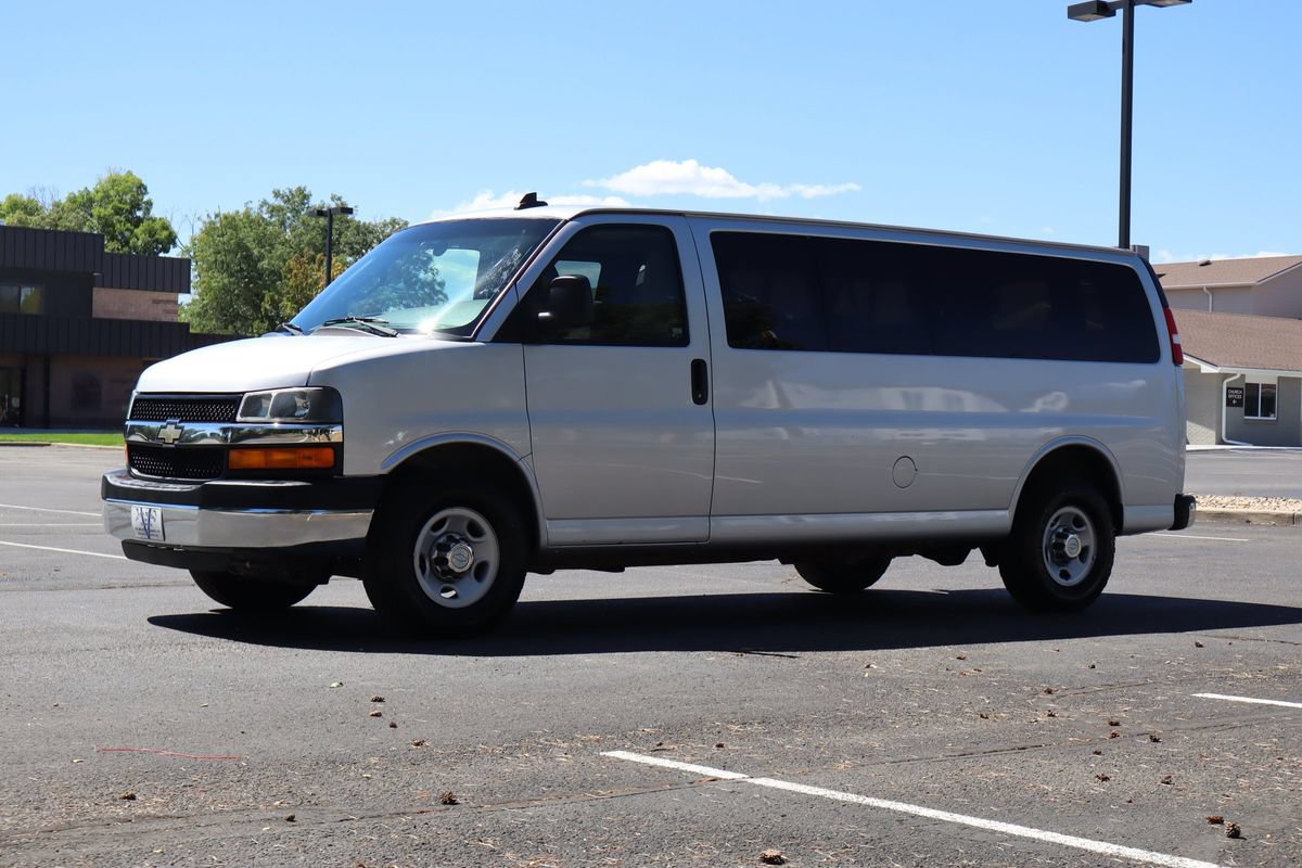 Used 2016 Chevrolet Express 3500 LT w/ LT Preferred Equipment Group RWD image 11