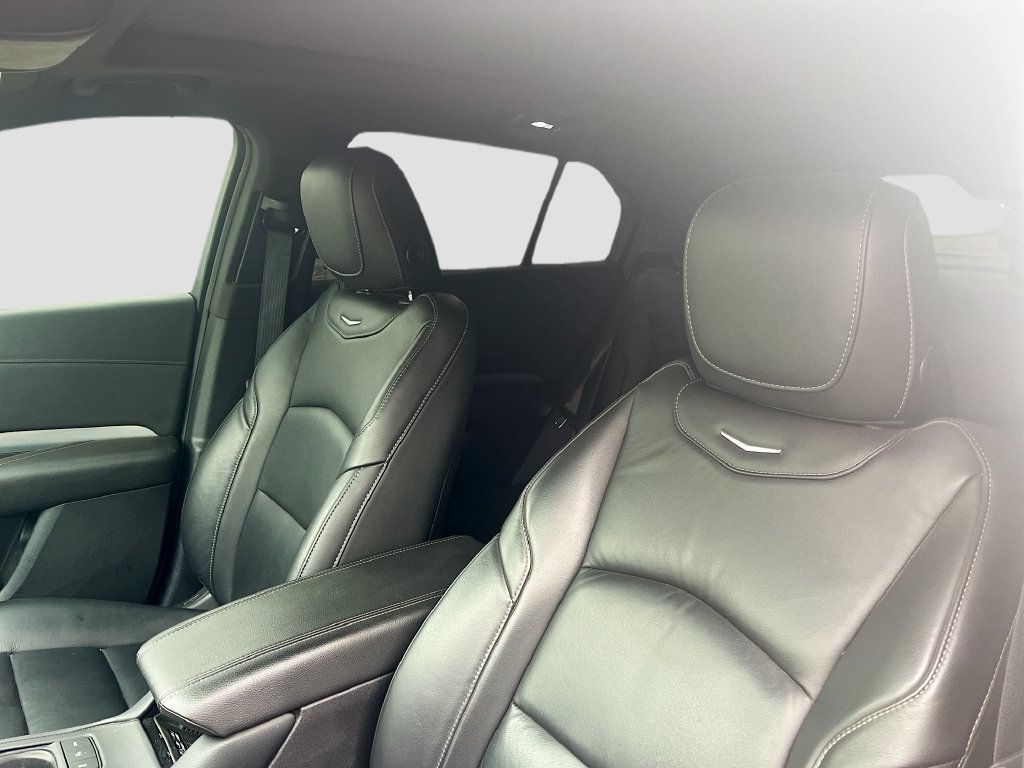 Used 2021 Cadillac XT4 Premium Luxury w/ Technology Package FWD image 20