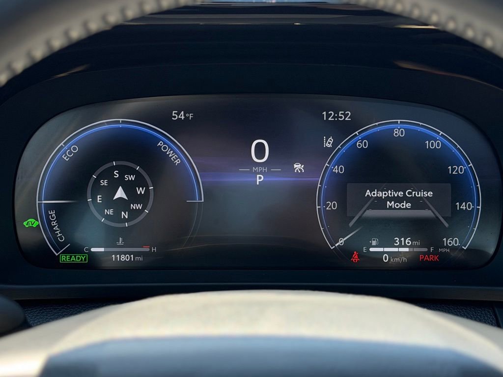 Used 2025 Toyota Crown Nightshade AWD/4WD image 13