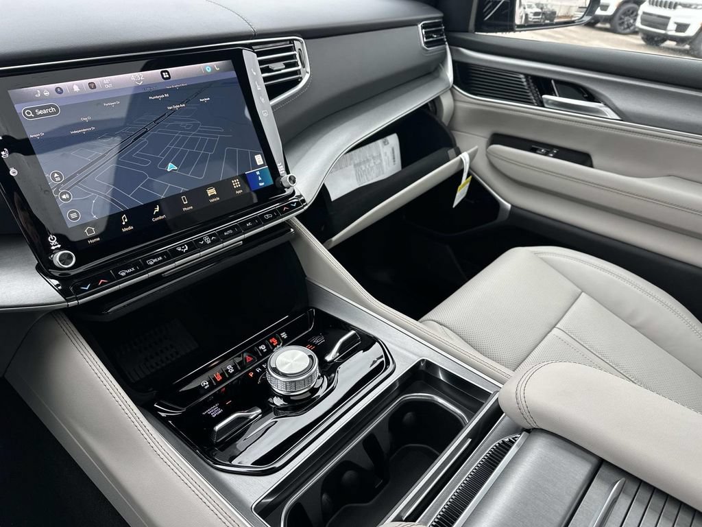 New 2026 Jeep Grand Wagoneer Limited AWD/4WD image 18