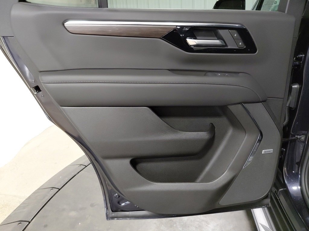 New 2026 Chevrolet Tahoe LT image 17