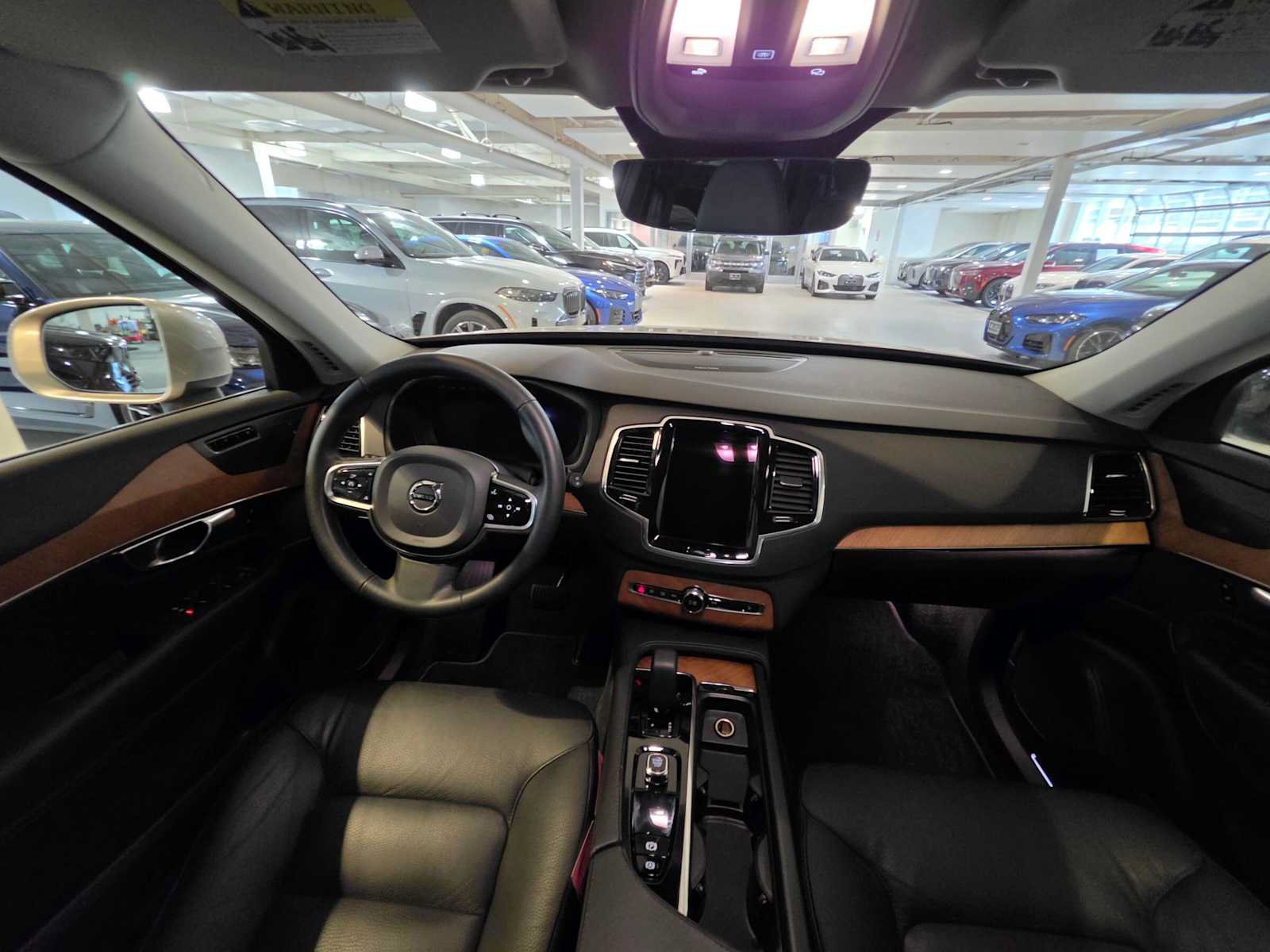 Used 2024 Volvo XC90 B6 Plus w/ Protection Package Premier AWD/4WD image 16