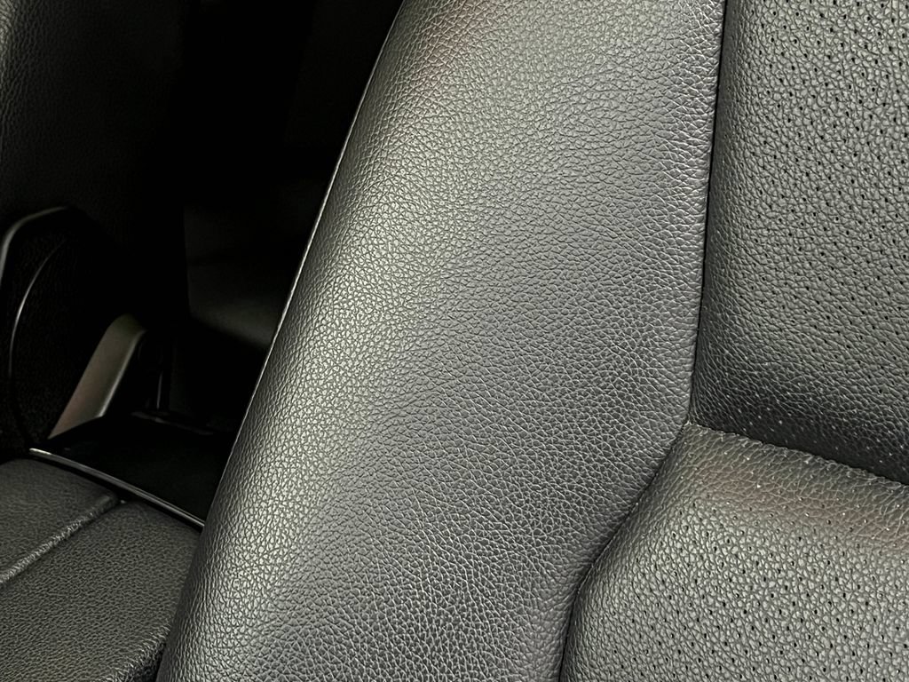 Used 2012 Mercedes-Benz GLK 350 4MATIC image 17