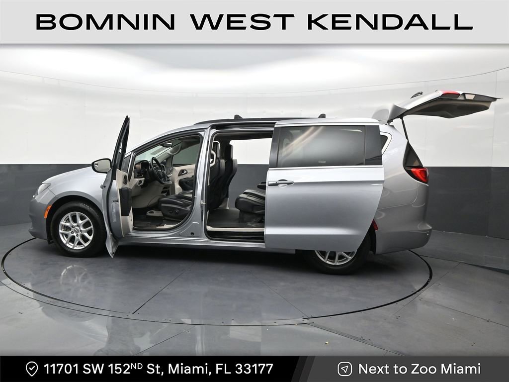 Used 2020 Chrysler Voyager Lxi image 30