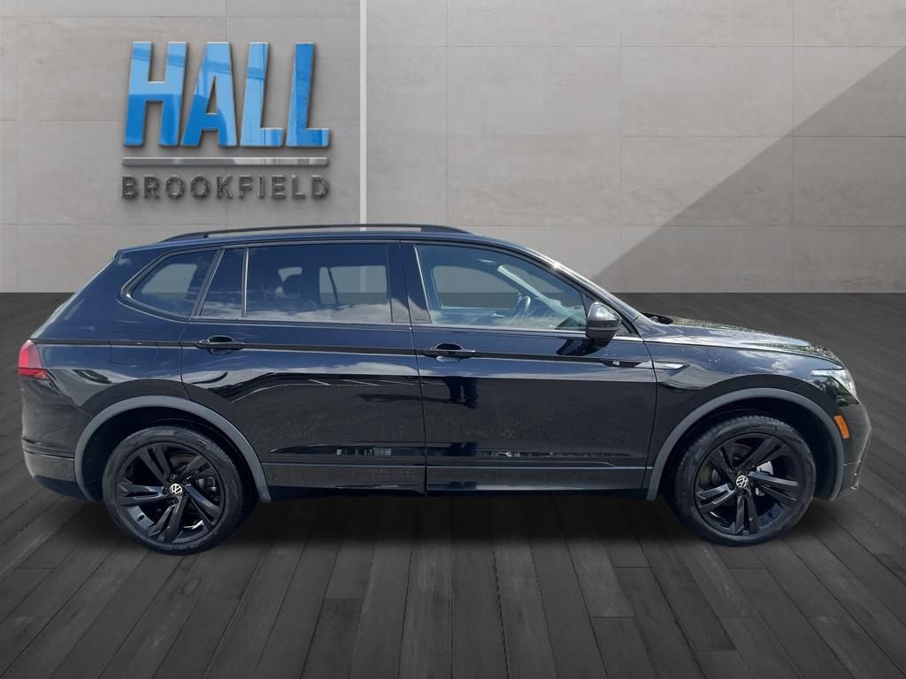 Certified 2024 Volkswagen Tiguan SE R-Line AWD/4WD image 7