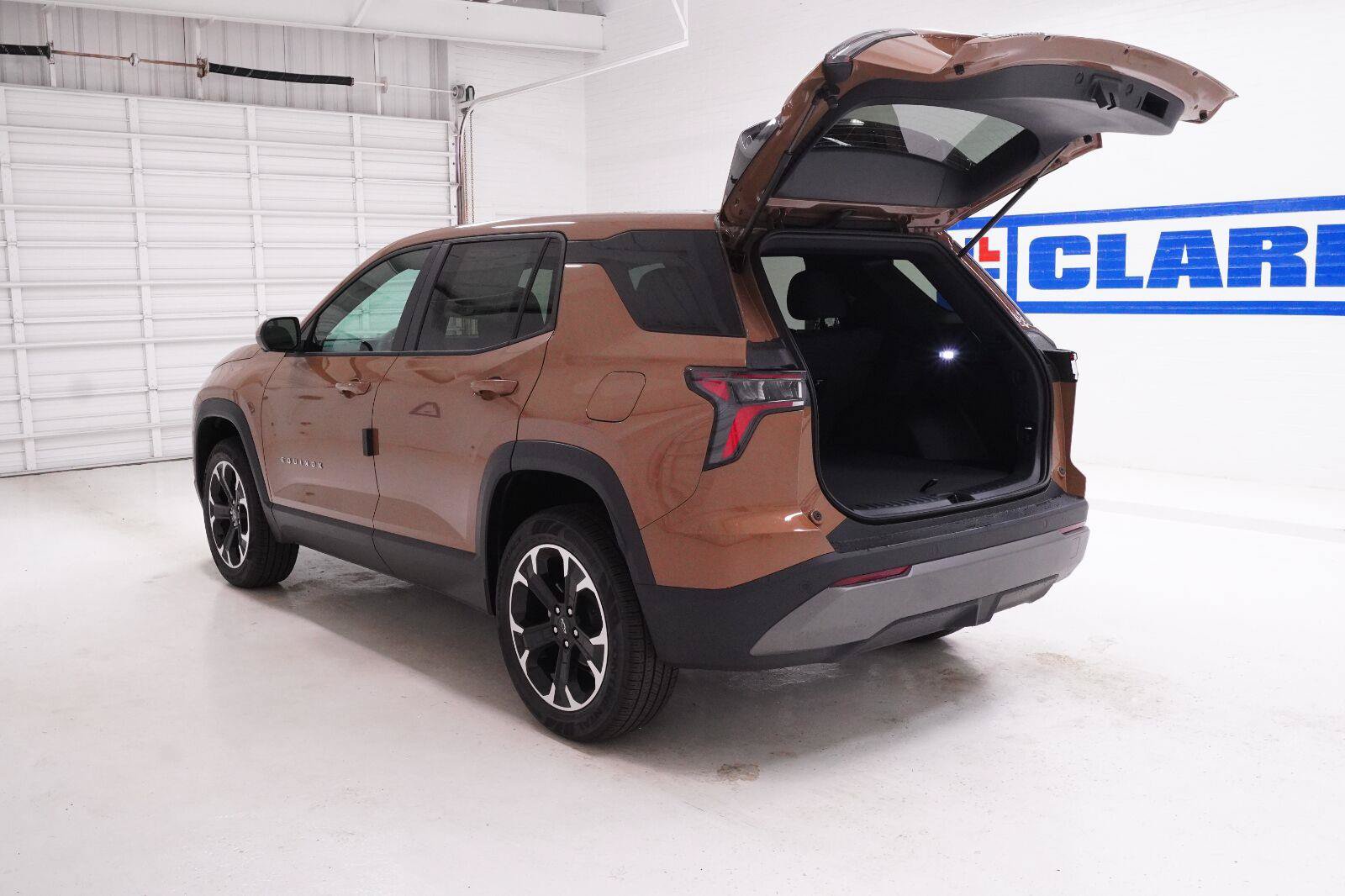 New 2027 Chevrolet Equinox LT w/ Safety and Technology Package FWD image 37