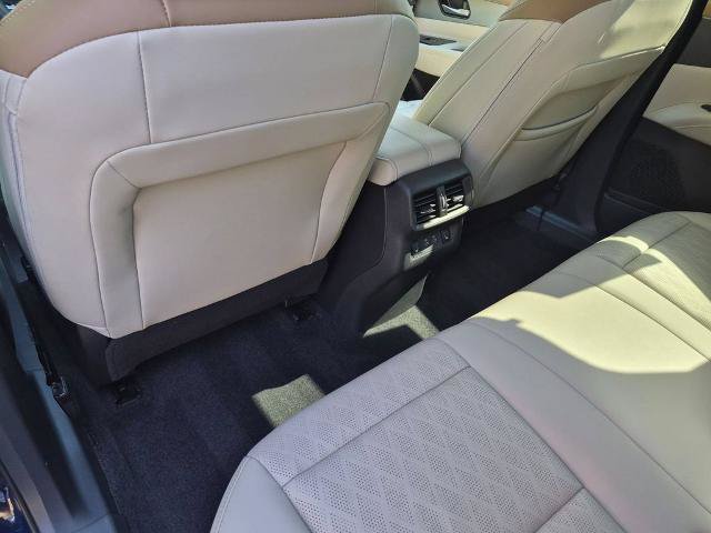 Certified 2025 Nissan Murano Platinum w/ Cargo Package AWD/4WD image 22
