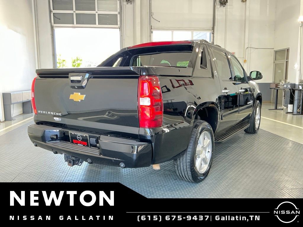 Used 2013 Chevrolet Avalanche LS w/ All-Star Edition RWD image 22