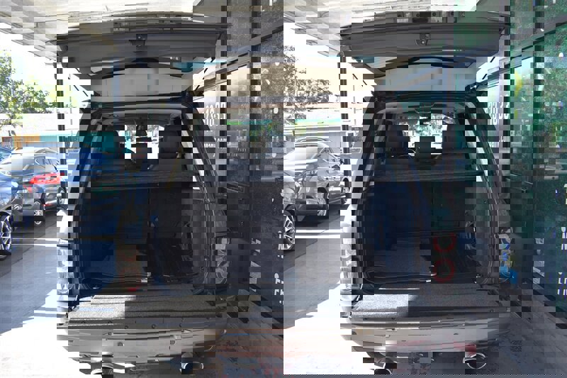 Used 2005 Land Rover Range Rover HSE image 15