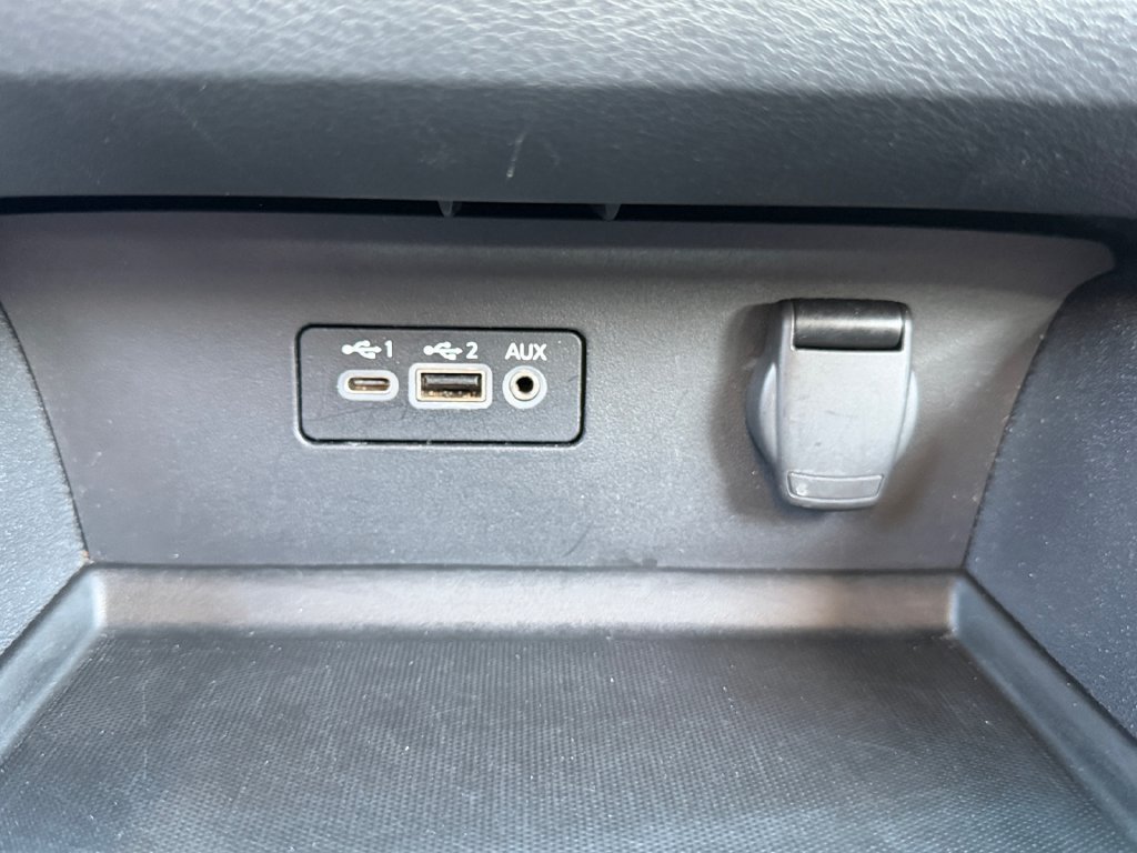 Used 2025 Nissan Altima 2.5 SV FWD image 17
