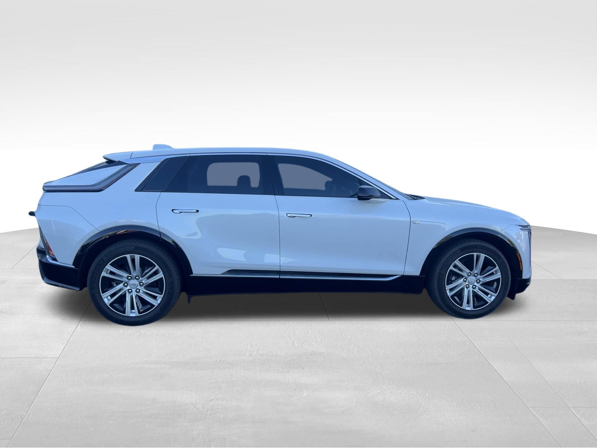 Used 2024 Cadillac Lyriq Tech AWD/4WD image 4