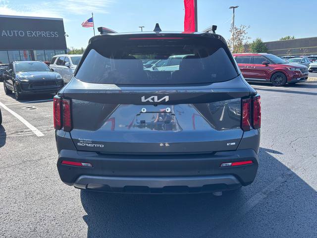 Certified 2023 Kia Sorento X-Line EX AWD/4WD image 5