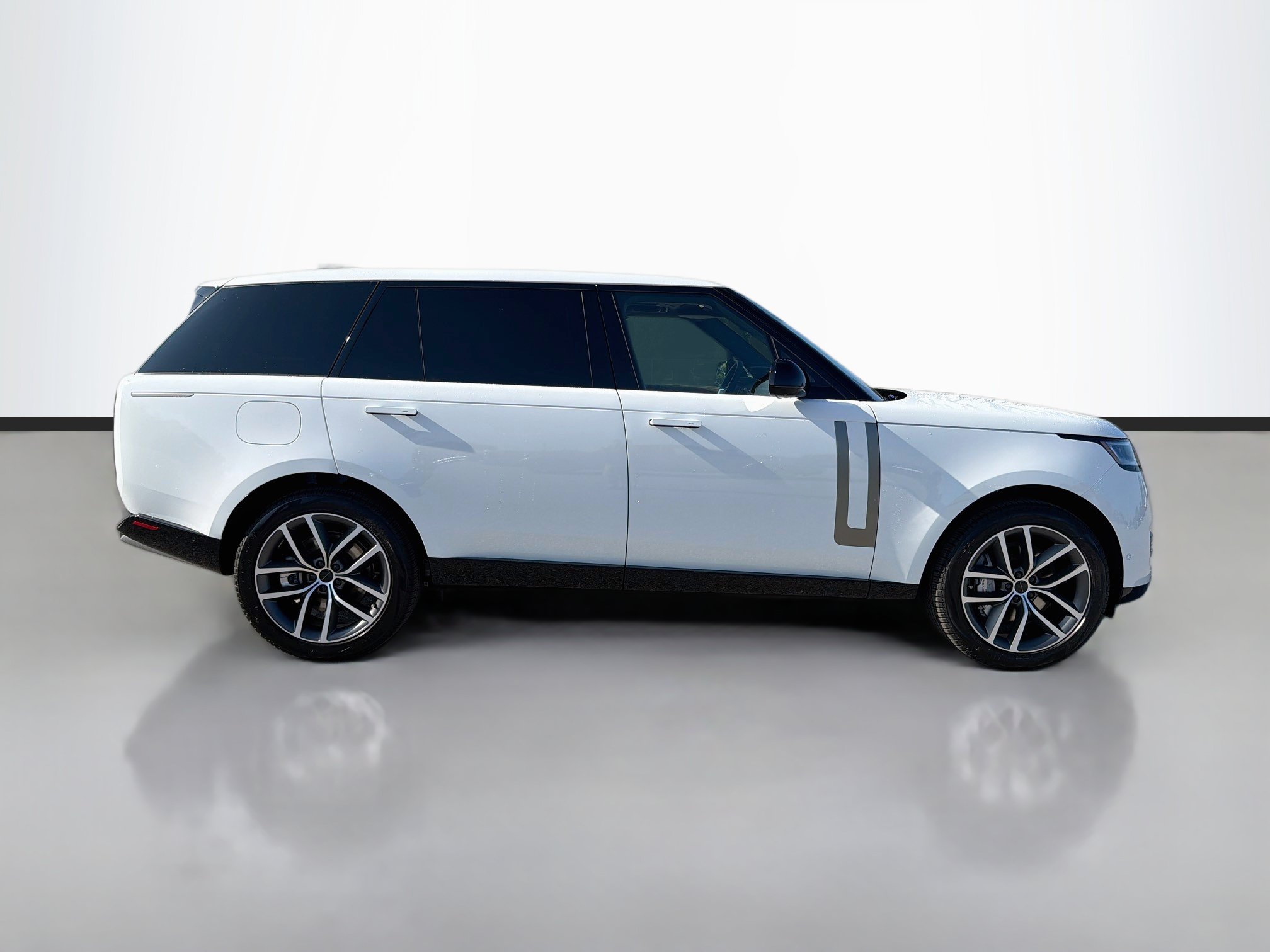 New 2026 Land Rover Range Rover Long Wheelbase SE AWD/4WD image 6
