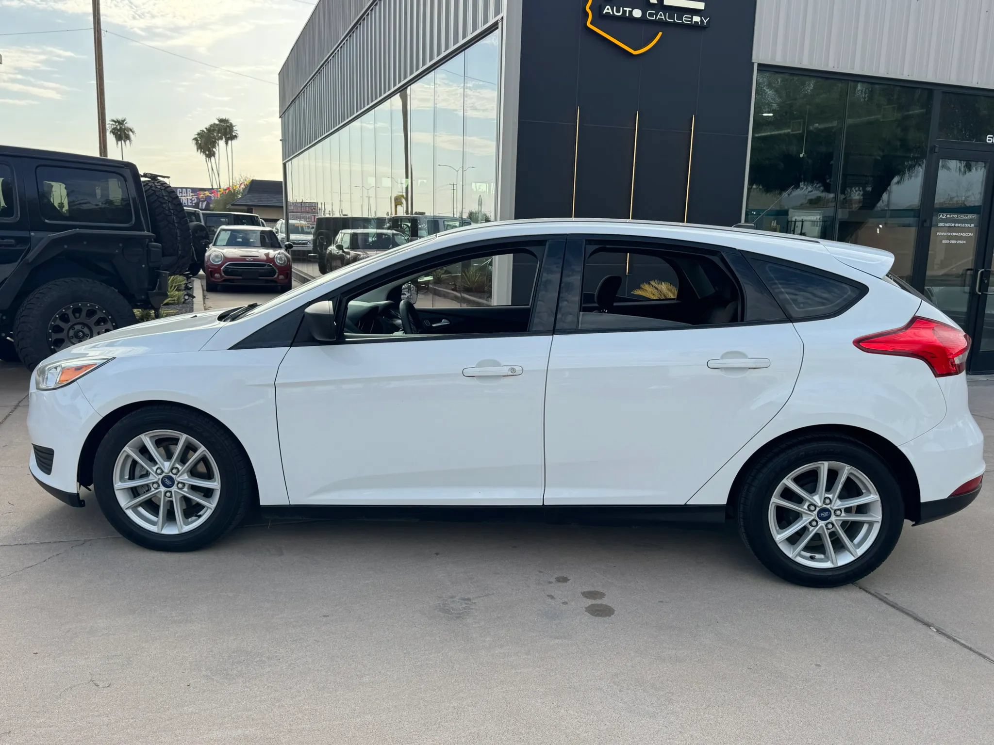 Used 2018 Ford Focus SE FWD image 9