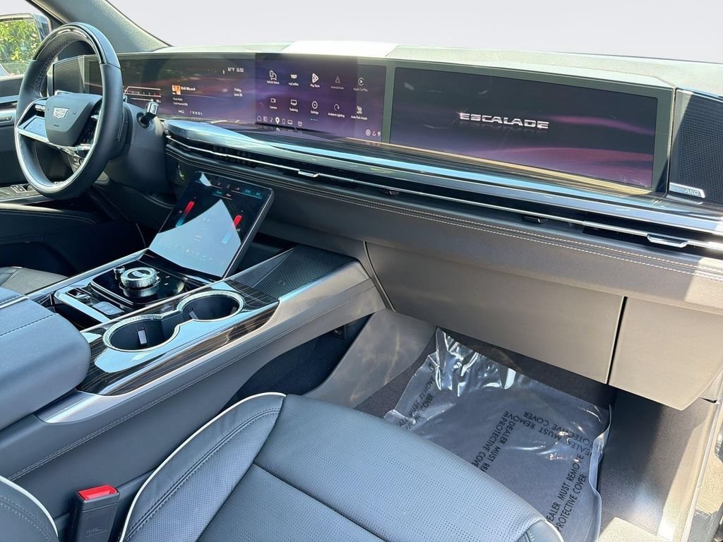Certified 2026 Cadillac Escalade ESV Luxury AWD/4WD image 36