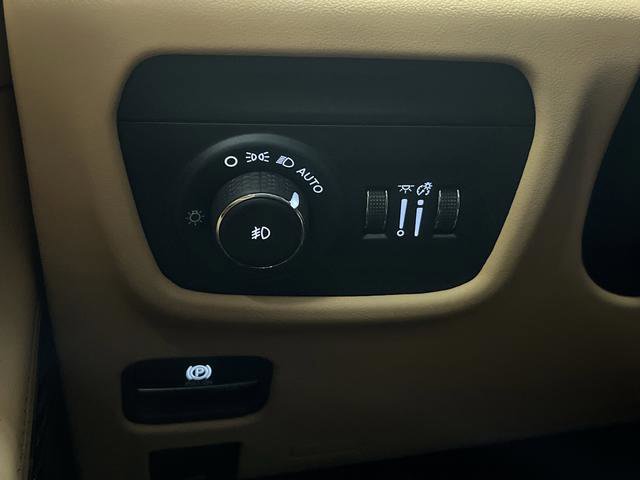 Used 2024 Jeep Grand Cherokee L Summit image 26