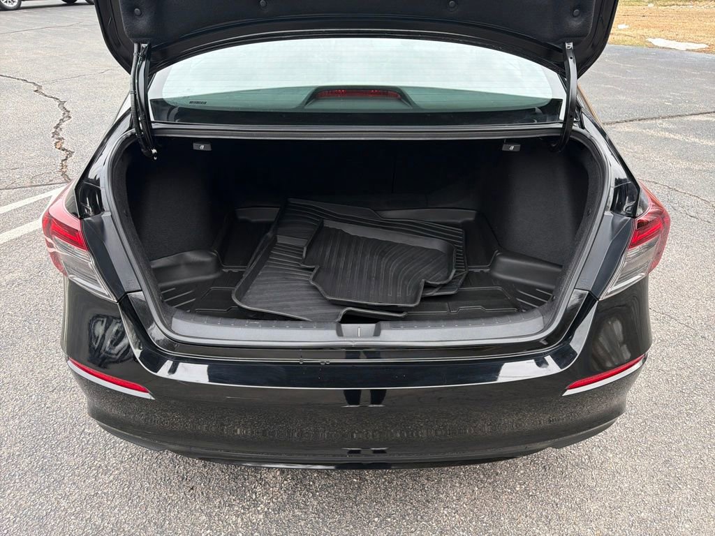Used 2025 Honda Civic Sport image 25