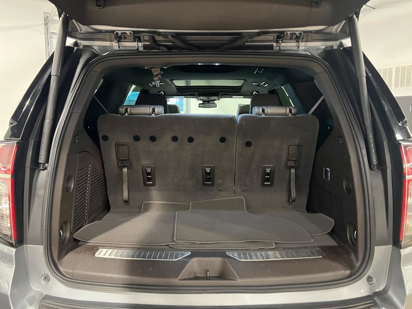 Used 2023 Chevrolet Tahoe Z71 image 34