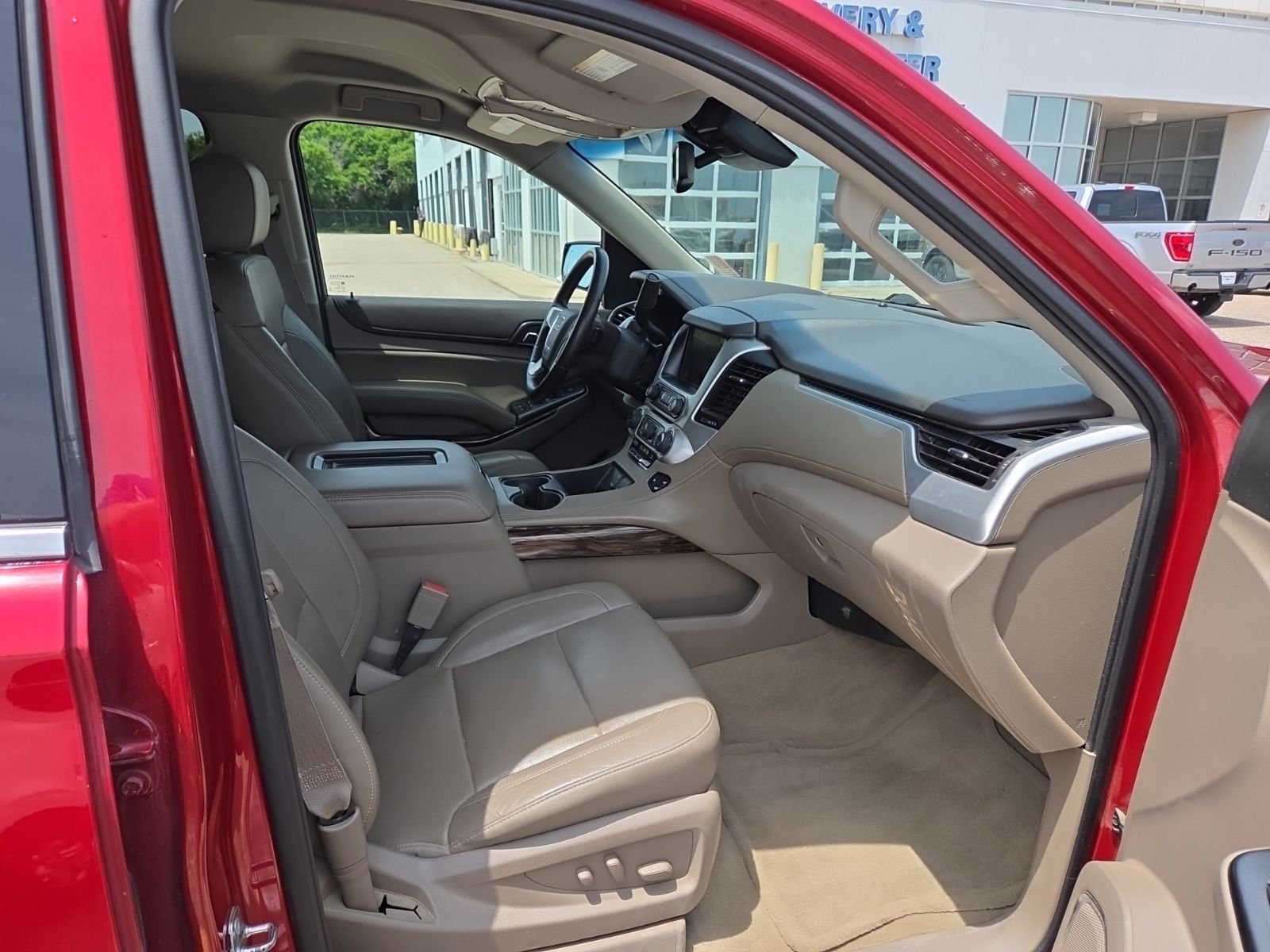 Used 2015 GMC Yukon XL SLT w/ HD Trailering Package AWD/4WD image 12