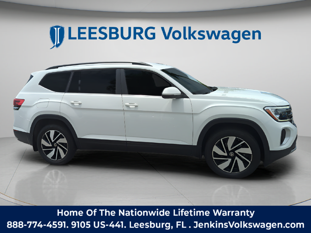 Used 2024 Volkswagen Atlas SE FWD image 2