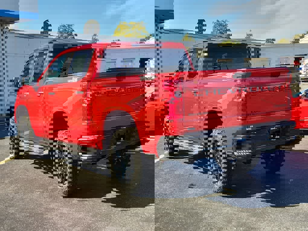New 2026 Chevrolet Silverado 1500 Custom Trail Boss w/ LPO, Dark Essentials Package image 4