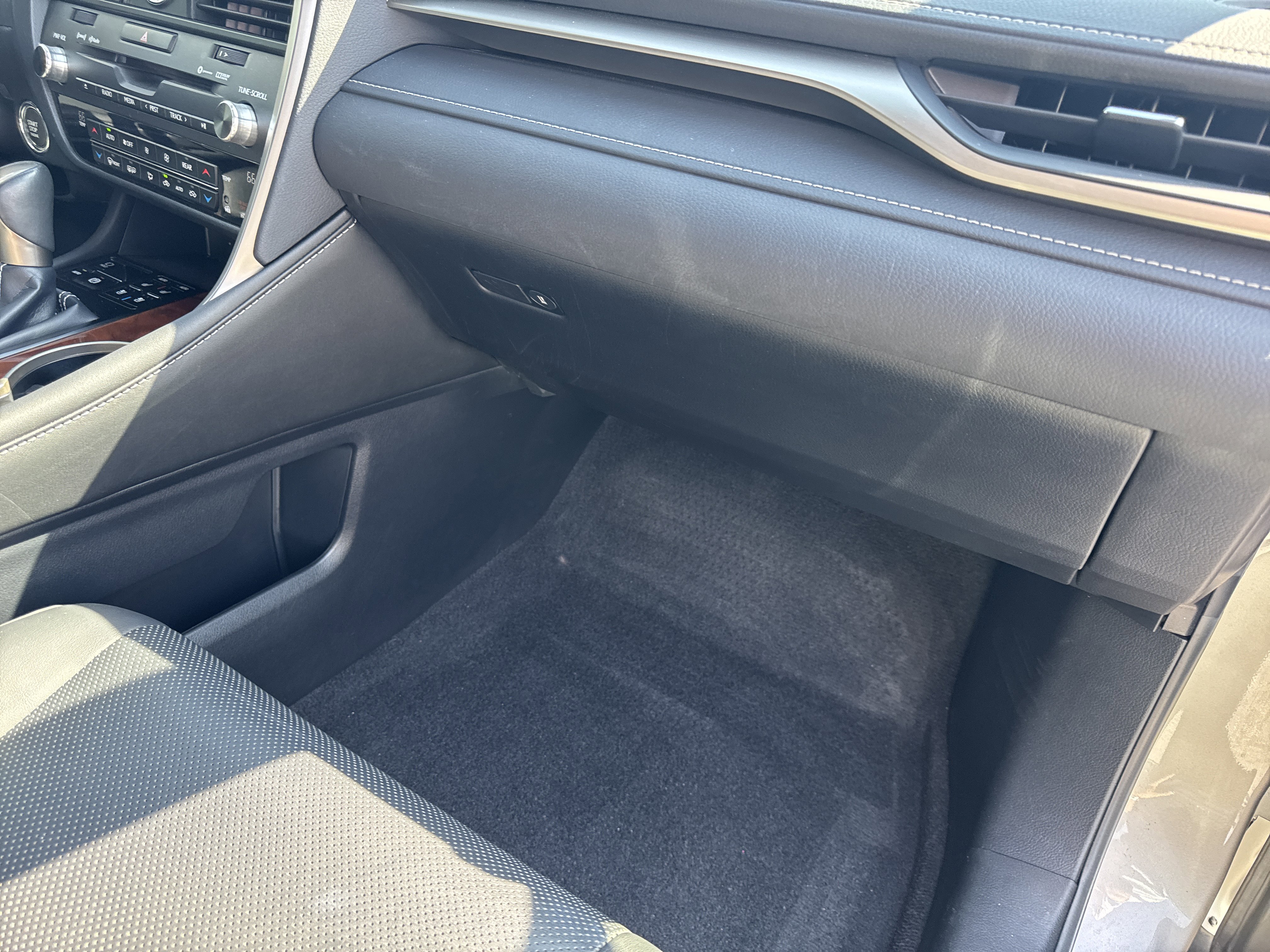 Used 2018 Lexus RX 350L AWD image 20