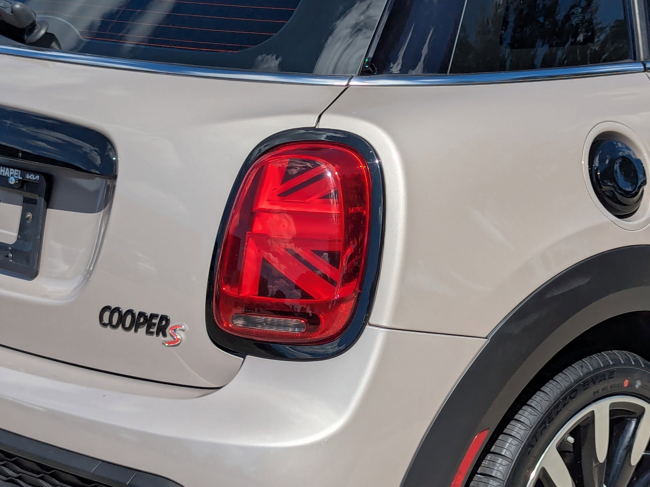 Used 2022 MINI Cooper S w/ Premium Package image 7