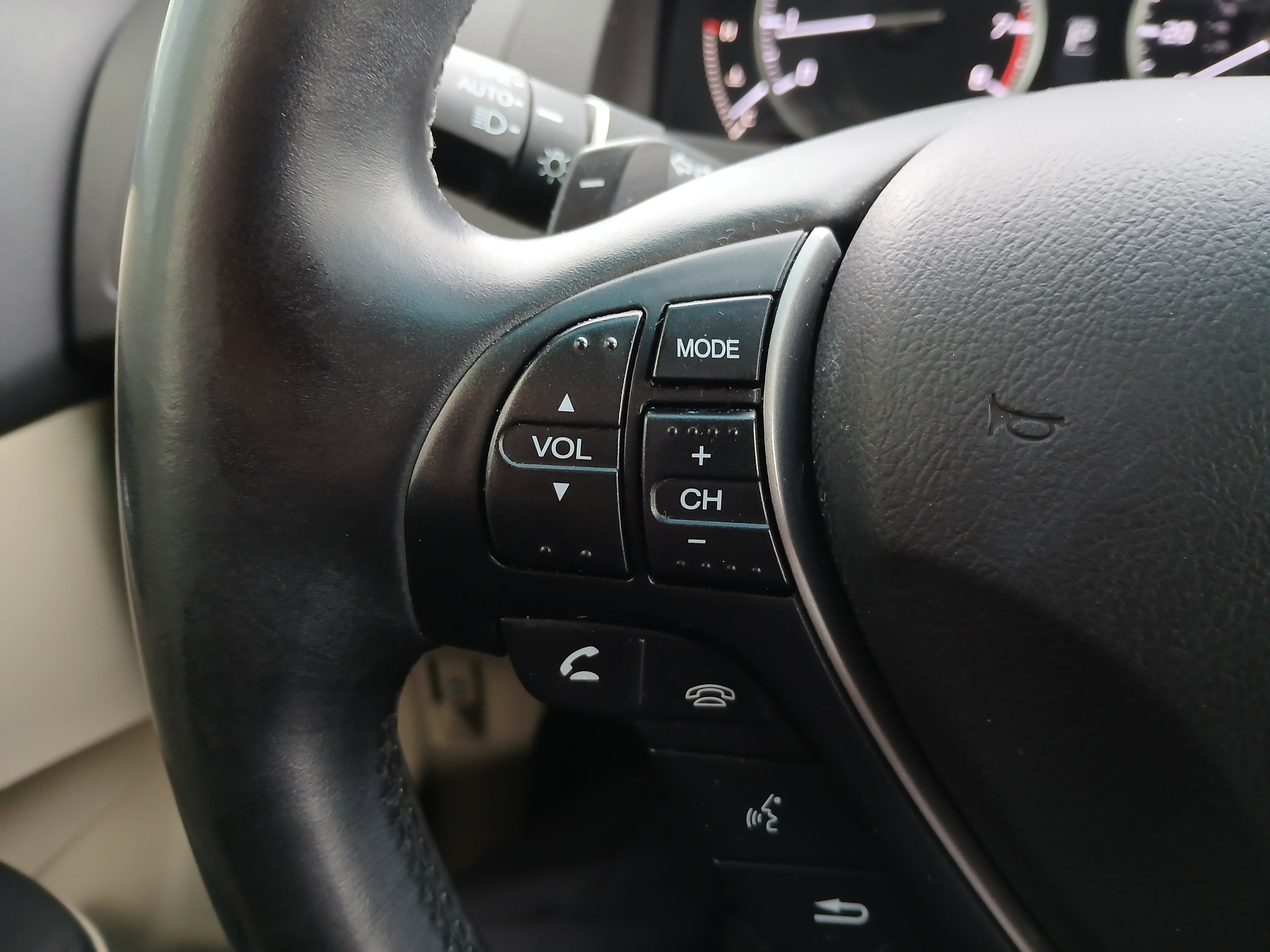 Used 2015 Acura RDX image 10