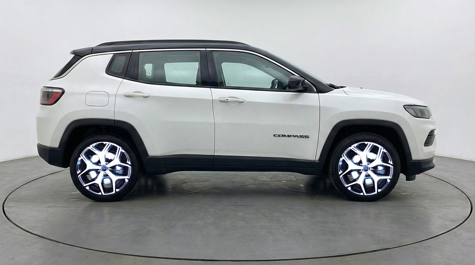 Used 2025 Jeep Compass Limited AWD/4WD image 11
