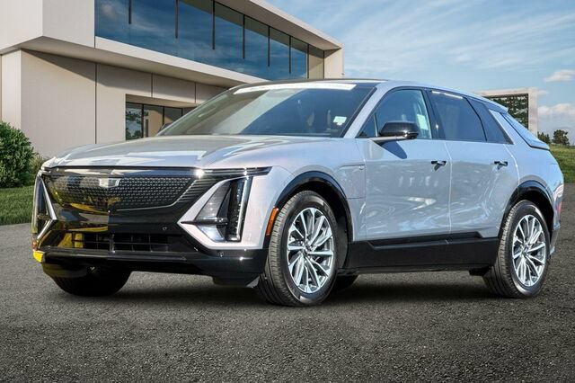 Certified 2024 Cadillac Lyriq Sport w/ LPO, Floor Liner Package AWD/4WD image 8