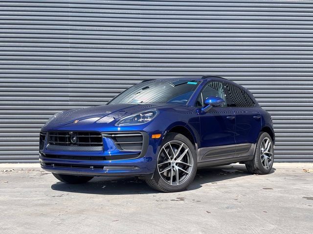Certified 2026 Porsche Macan image 1