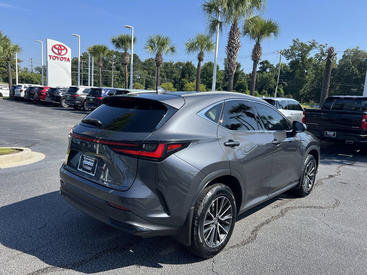Used 2022 Lexus NX 350 AWD image 10