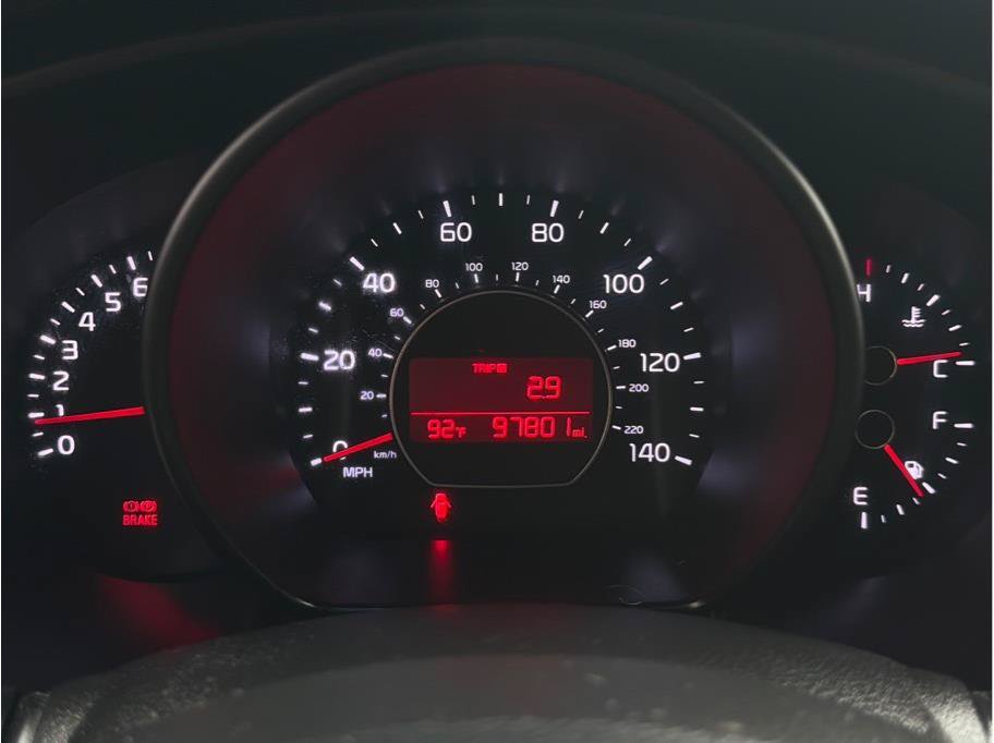 Used 2016 Kia Soul FWD image 16